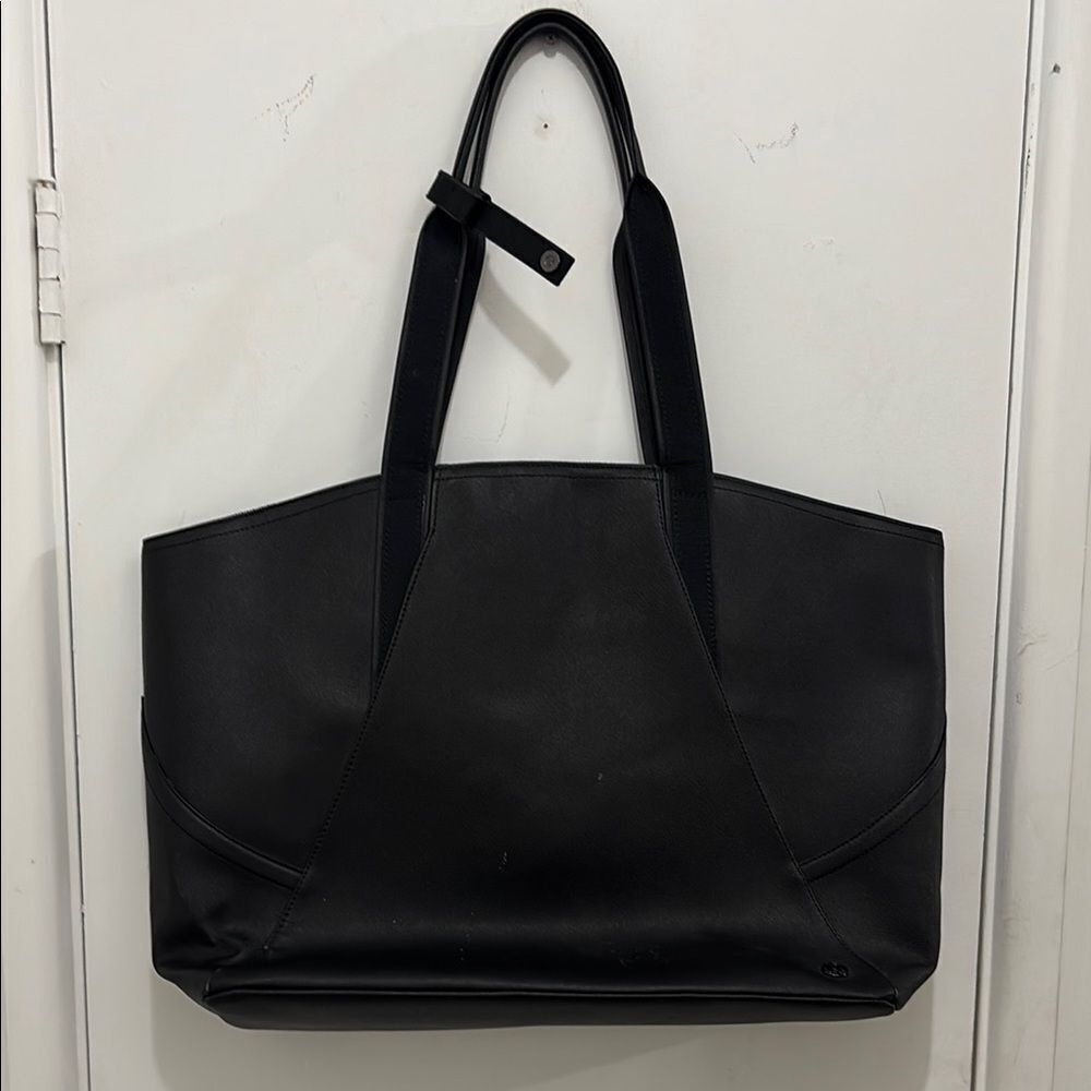 Lululemon bag